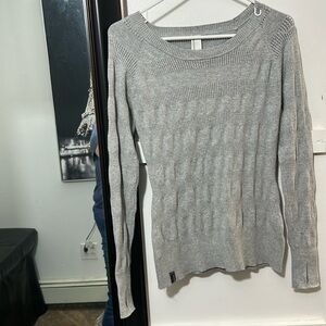 MONDETTA gray sweater size small